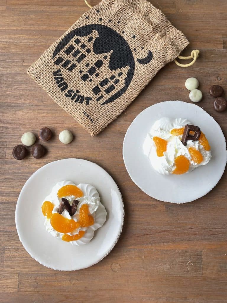 Mini Sinterklaas pavlova