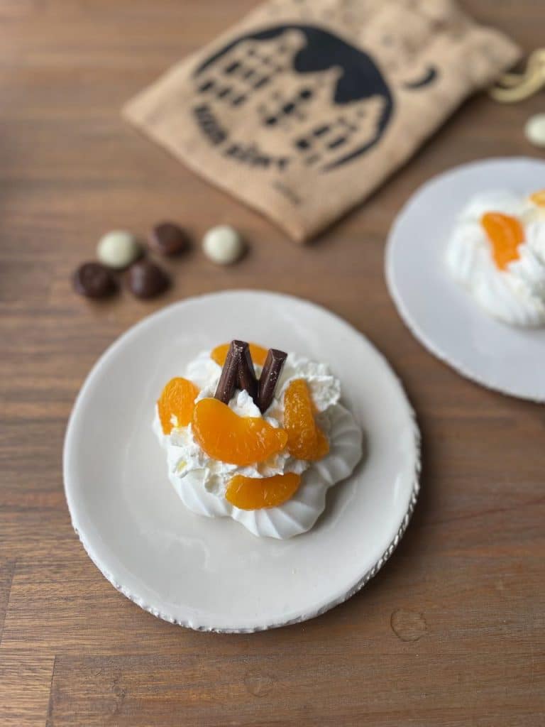 Mini Sinterklaas pavlova