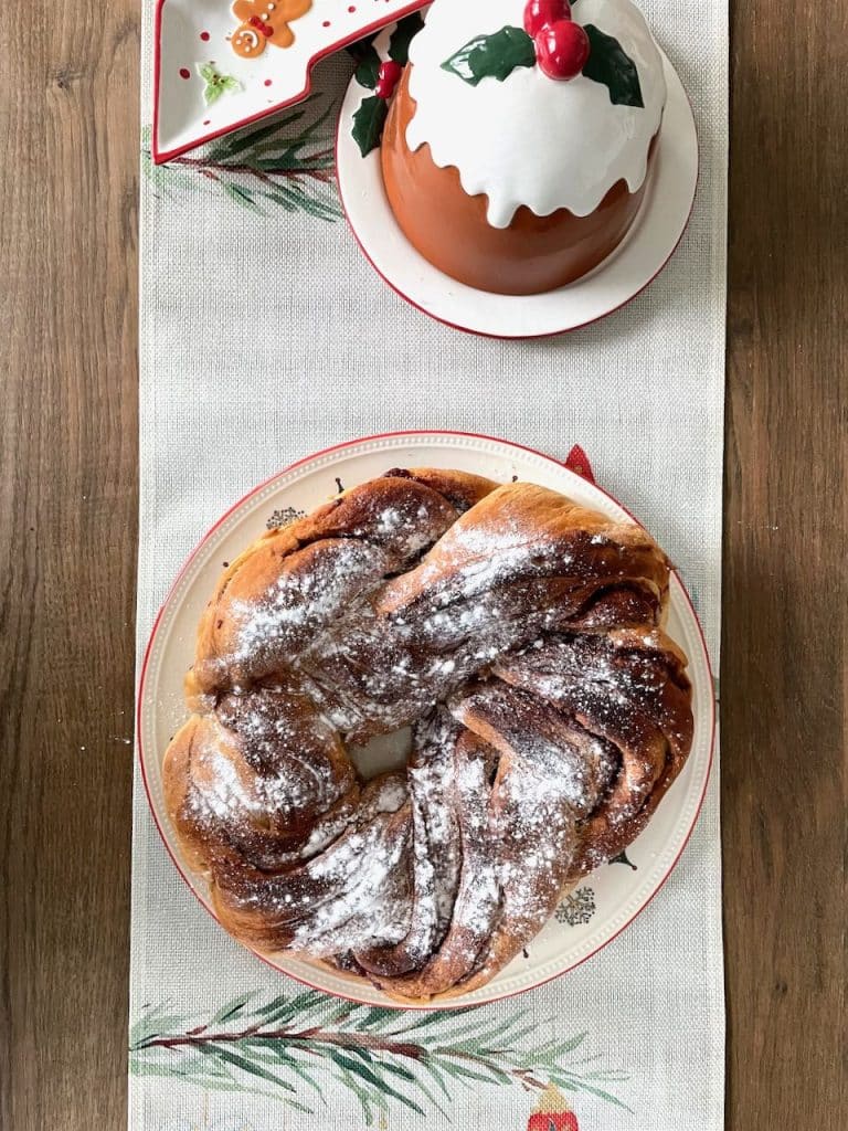 Kerstkrans van brood