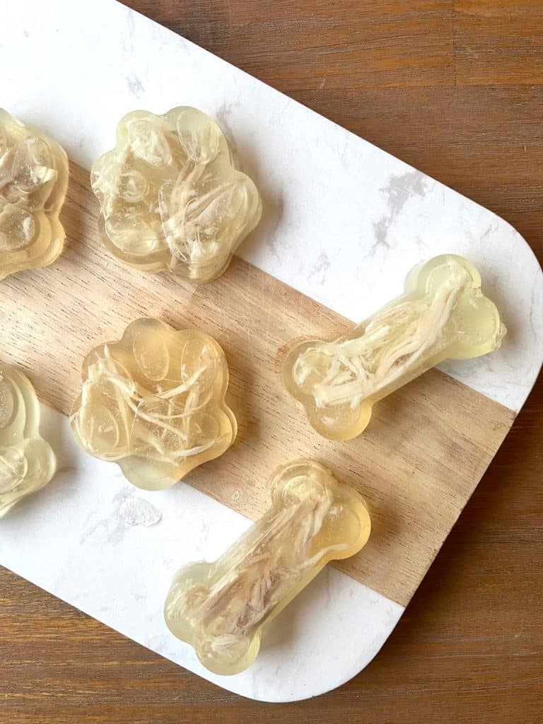 Hondensnoepjes met kippenbouillon voor de hond