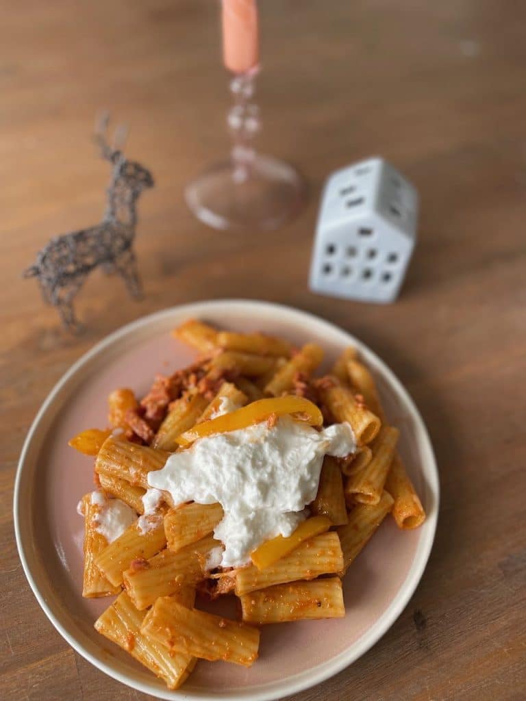 Pasta met paprika pesto