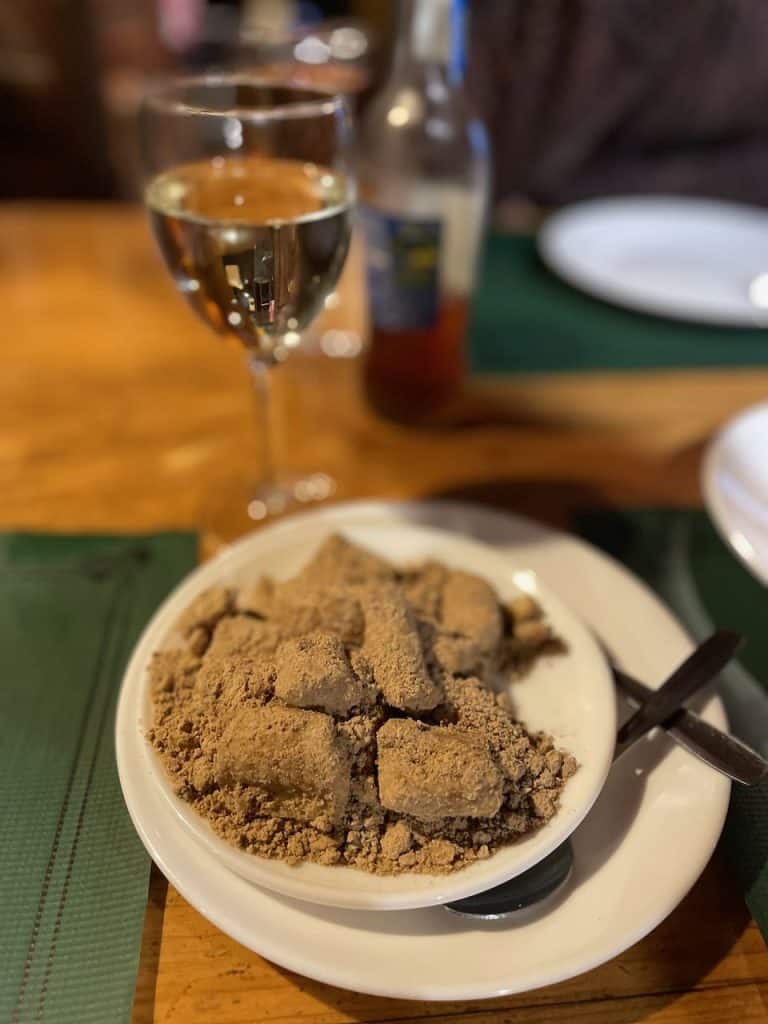 Uit eten op La Palma, chicaronnes