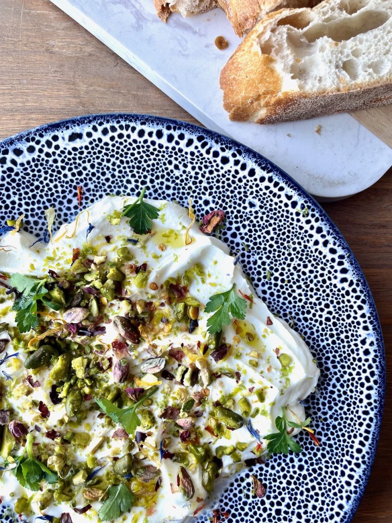 Labneh met pistache
