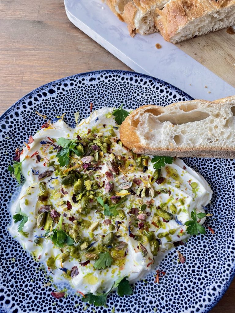 Labneh met pistache
