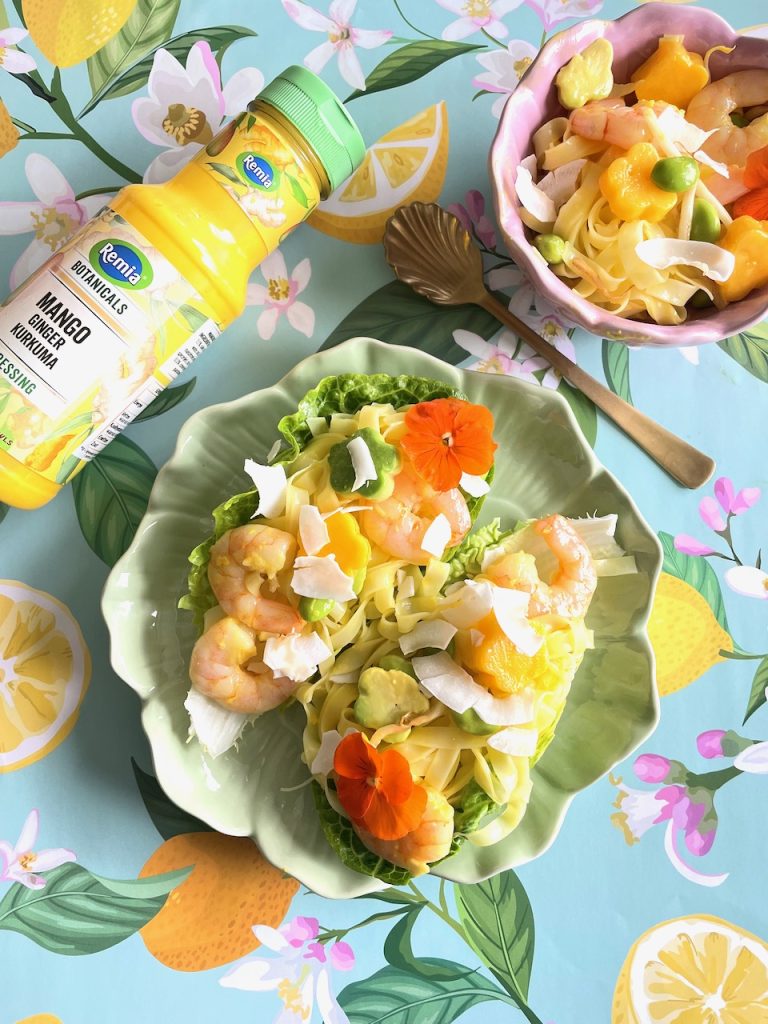 Noodle salade met garnalen en mango
