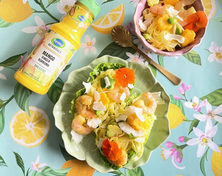 Noodle salade met garnalen en mango