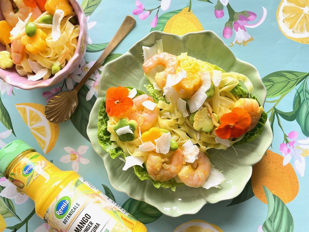 noodle salade met garnalen en mango
