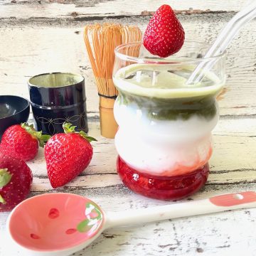 strawberry macha latte