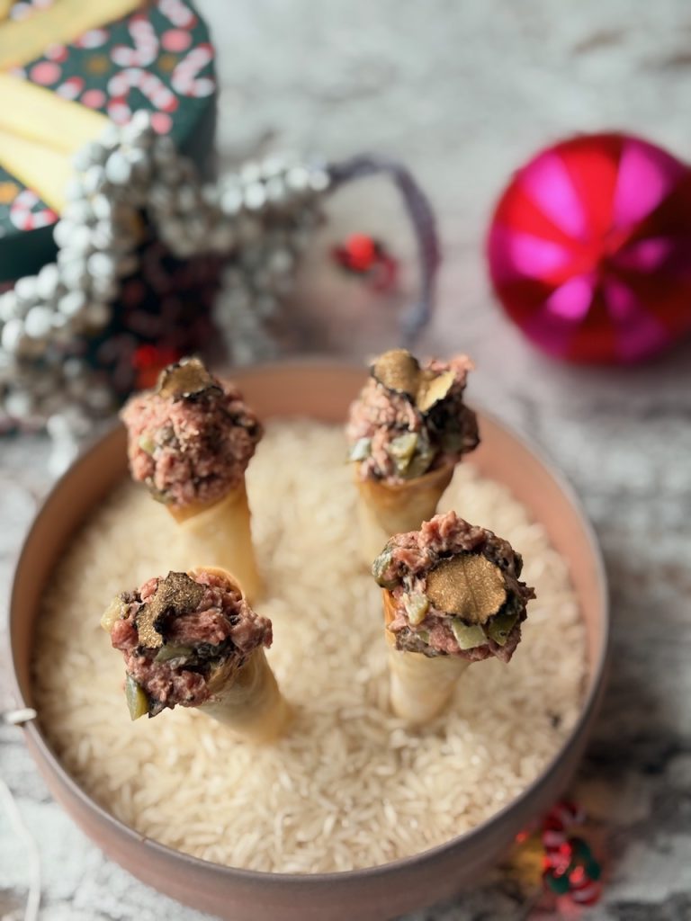 Amuse hoorntjes met steak tartaar