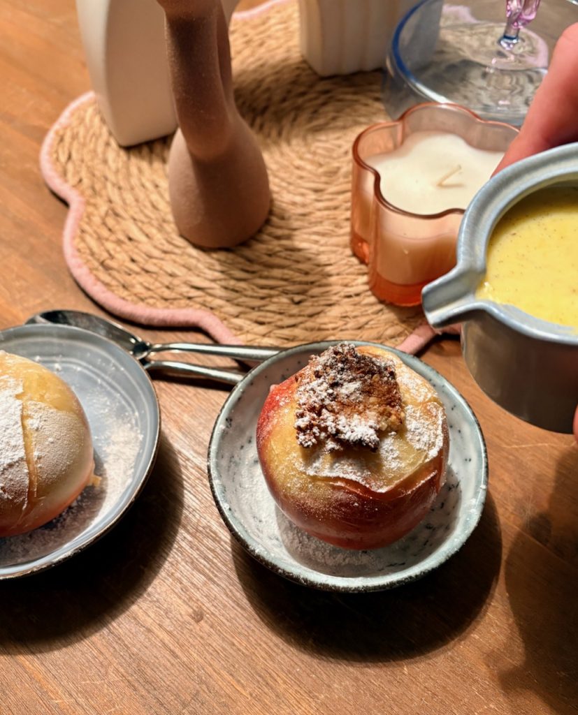 Duitse bratapfel met warme vanillesaus