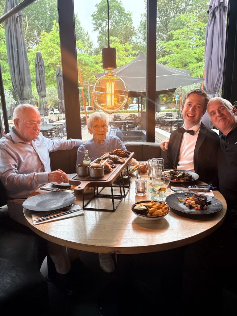 Uit eten met opa en oma bij restaurant Madestein
